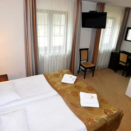 Swietoborzec Hotel Łobez