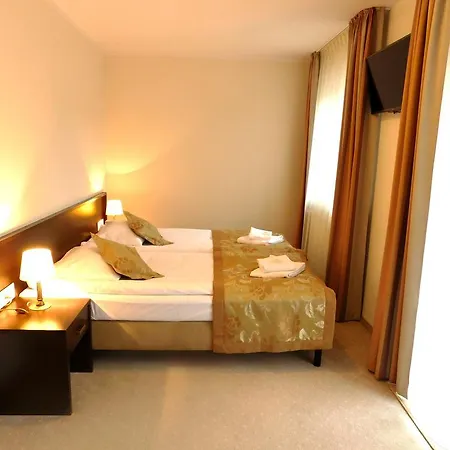 Hotel świętoborzec 3*