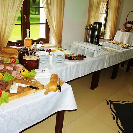 Отель Swietoborzec Lobez