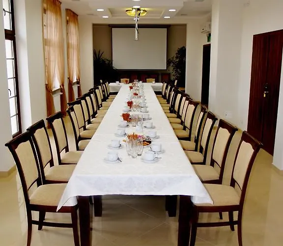 Hotel Swietoborzec 3*